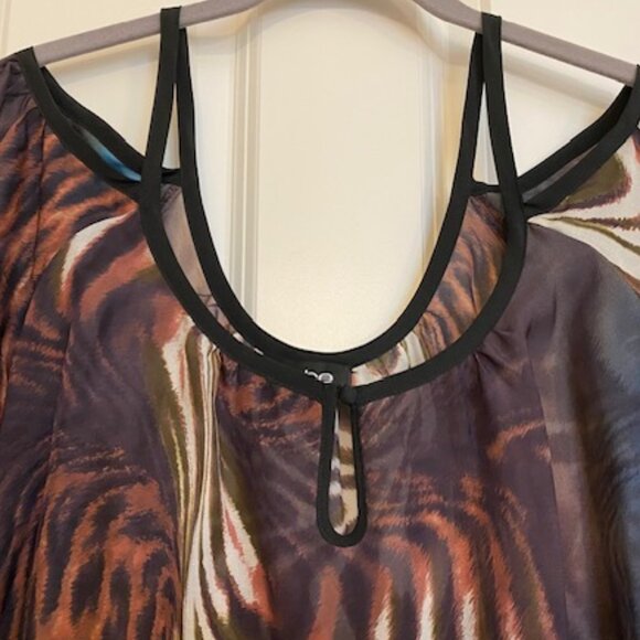 Bebe 100% Silk Cold Shoulder Blouse Animal Print Brown/Blue Size M - Picture 3 of 16